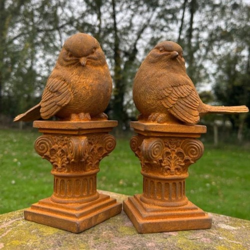 Cast iron robin - cast, garden