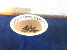 Portmeirion   Holly & Ivy  Small Pie Dish