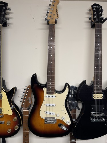 Aria stg series strat style - strat,