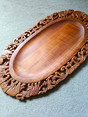 Carved wooden oval - oval, serving