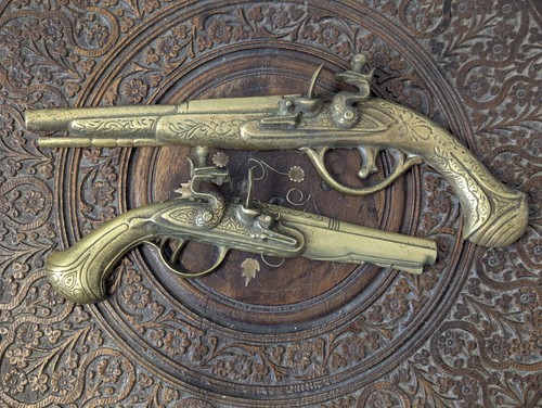Vintage brass flintlock pistol - brass,