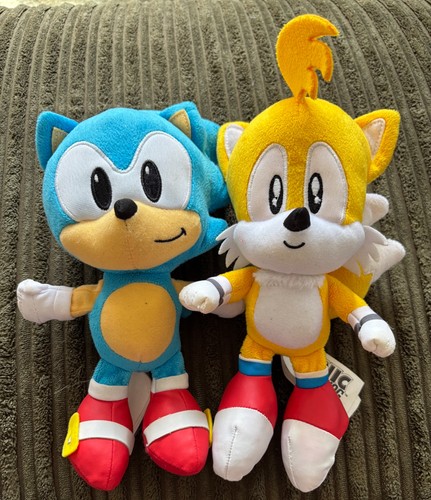 Sonic the hedgehog and - sonic,