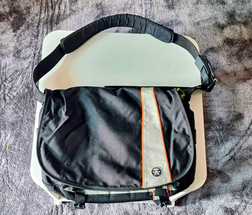 Crumpler black - crumpler,