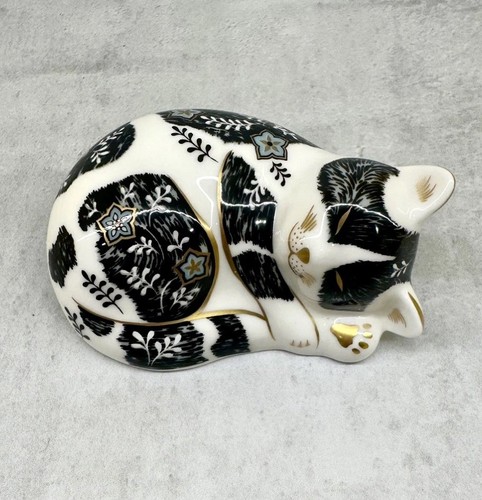 Royal crown derby - crown, misty
