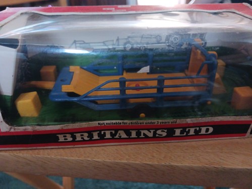 Britains 9557 bale sledge - no,