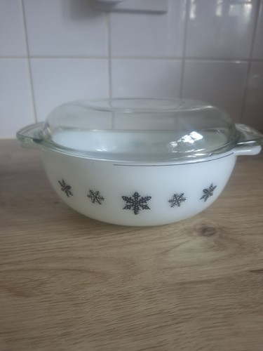 Pyrex snowflake black - pyrex,