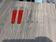 2 x BOND CLASSIC KNITTING