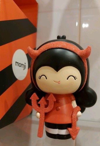 Momiji doll scarlett - doll,