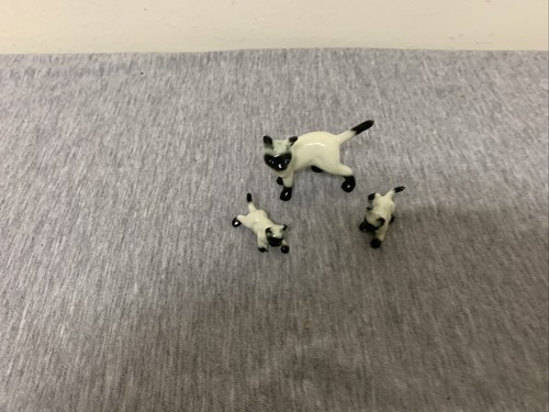 Vintage porcelain siamese mama - vintage,
