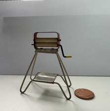 Vintage Dollhouse Working