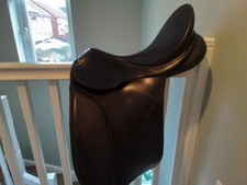 Bates Caprelli 16.5 inch VSD black saddle with Cair