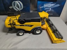 BRITAINS NEW HOLLAND CX880