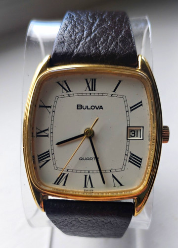 Vintage 1979 bulova quartz - bulova,