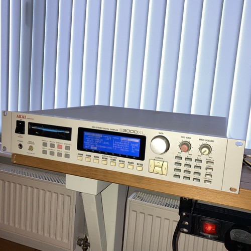 Akai s3000xl digital sampler - s3000xl,