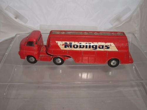 Corgi toys bedford type - toys,