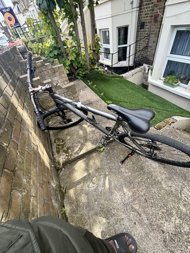Giant escape hybrid - hybrid, 700c