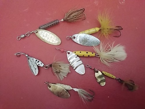 Vintage fishing spinners