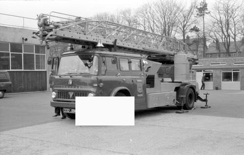 Luton fire brigade - fire,
