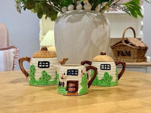 Vintage cottage ware tea - cottage, set