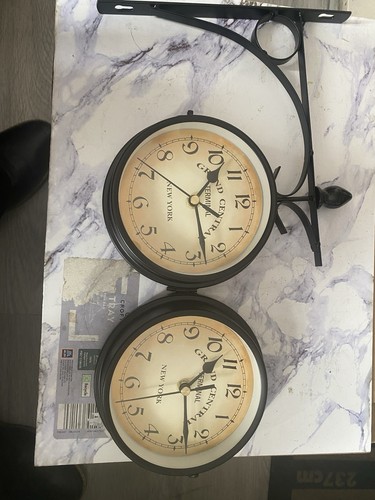 Double sided wall clock4 - sided,