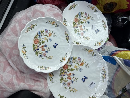 Three pieces aynsley - pieces,