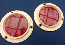 PAIR OF LAND ROVER SERIES MILITARY GENUINE LUCAS RER4 RED REFLECTORS