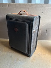(86) Vintage brics 24" Luggage