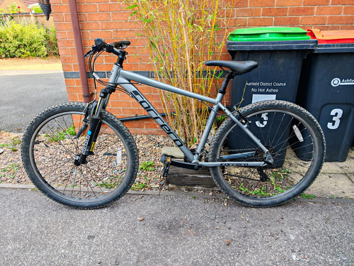 Carrera valour mountain bike - mountain,