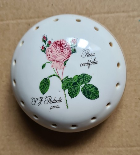 Avon collectable pot pourri - collectable,