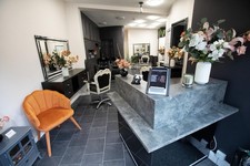 REM Windsor Desk – Salon Reception Counter – Excellent Condition