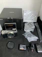 Fujifilm  X-A10 Mirrorless