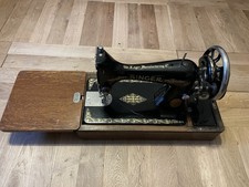 VINTAGE SINGER SEWING MACHINE