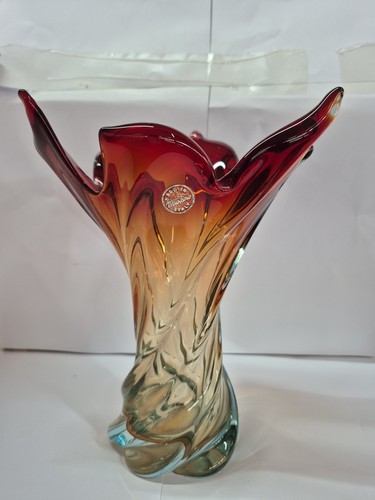 Murano glass vase inches - 8,