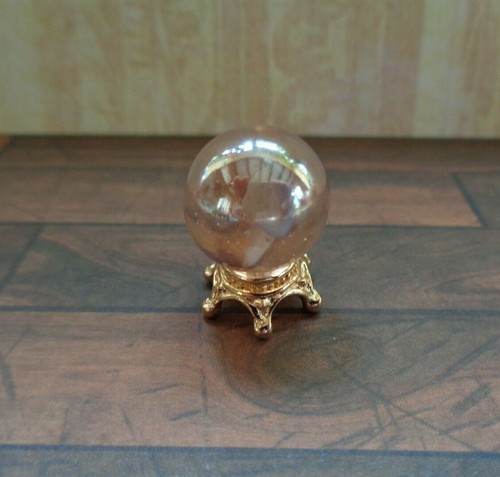 Dolls house miniature - 1:12,