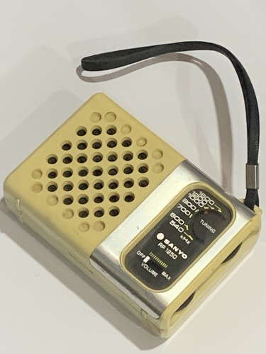 Vintage sanyo radio - vintage,
