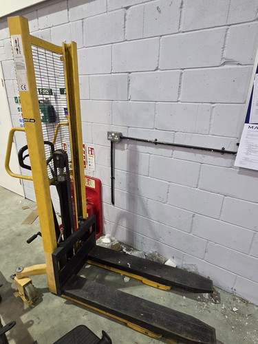 Hydraulic pallet stacker - pallet,