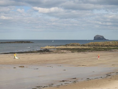 Photo 6x4 kite flying west - 6x4,