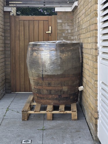 Oak barrell whisky wooden - wooden, top