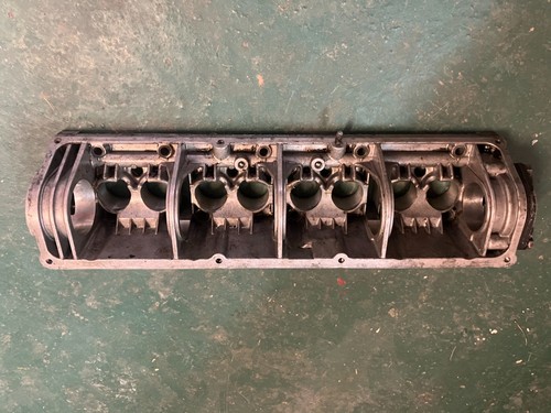 Camshaft housing vauxhall - camshaft,