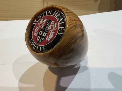 Wood effect gearknob - effect,
