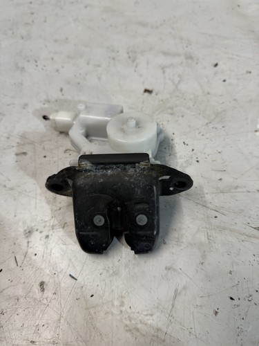 Nissan pulsar tailgate boot - nissan,