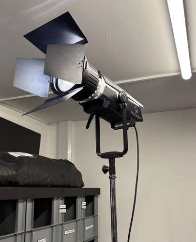 Prolycht orion 300 aputure - 300, fs