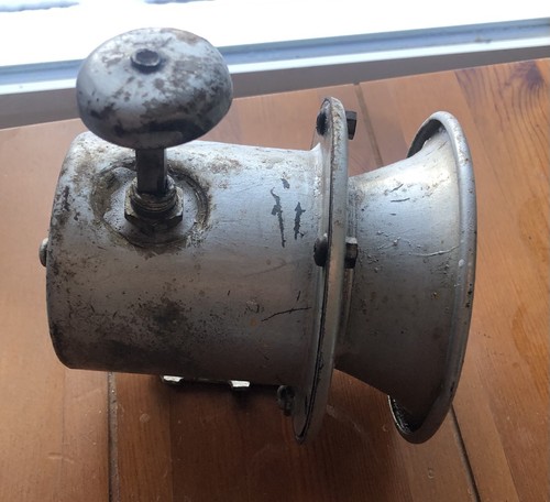 Vintage klaxon horn - es,