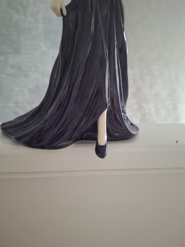 Royal doulton diana figurine - royal,