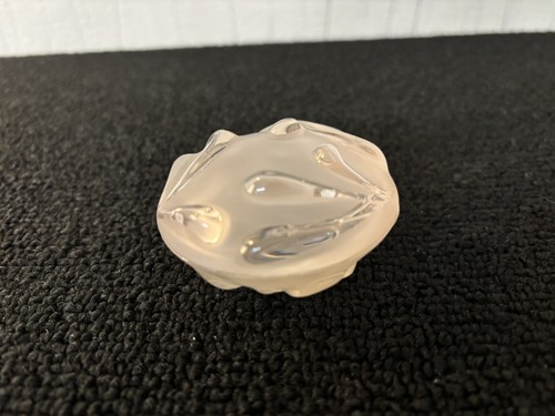 Lalique crystal pill box - crystal,