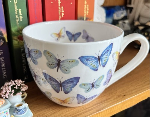 Harvest green studio - studio, butterfly