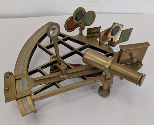 Antique brass sextant - brass, t