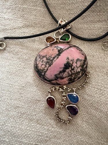 Rhodonite crystal and glass - rhodonite,