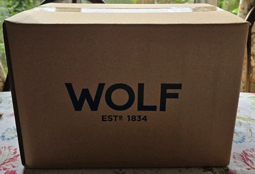 Wolf cub single - wolf, watch