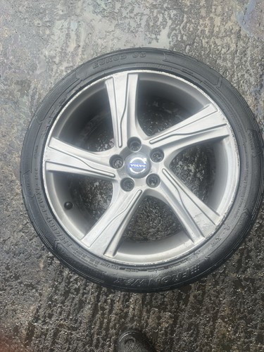 Volvo v40 design alloy - volvo,